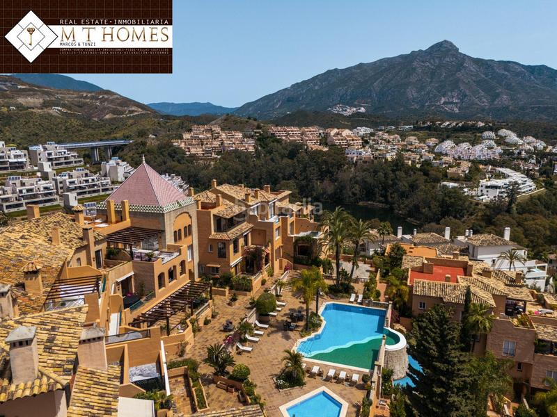 Foto 85654db9-b47a-4b98-b09e-3c896cf1981d. Apartment with parking in Los Naranjos Marbella