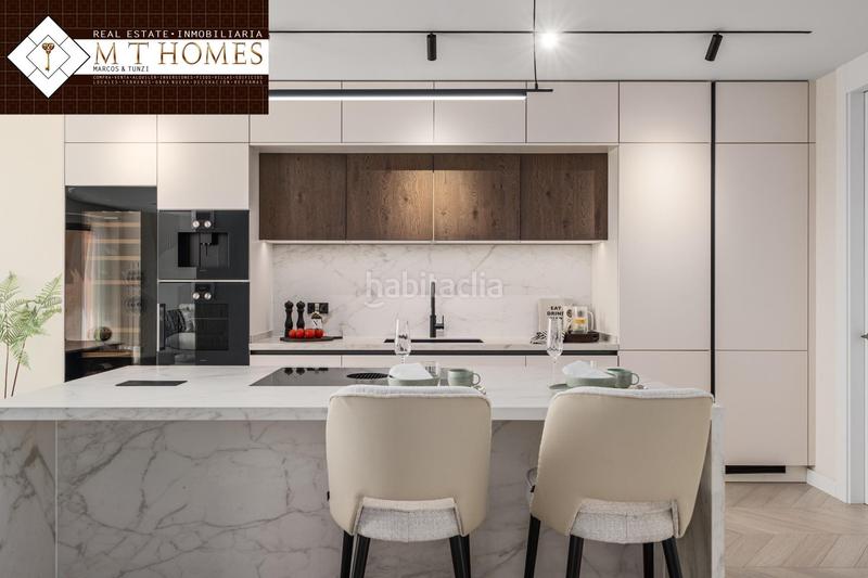 Foto 8b373d80-ec29-48b6-b0dc-b4b30d75fde5. Apartment with parking in Los Naranjos Marbella