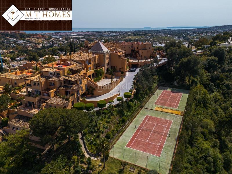 Foto c727ecc3-a21f-4ba3-8aff-814969d4b9d1. Apartment with parking in Los Naranjos Marbella