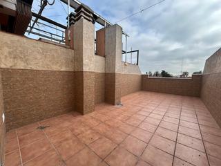 Maison jumele en Santa Cruz. Adosado triplex con sotano en santa cruz murcia  espacio, funcio