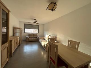 Lloguer Pis  Plaza san martin. Apartamento listo para entrar a vivir, cerca del tranvía y con p