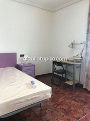 Alquiler Piso  Quevedo. Empieza el curso estrenando piso  4 habitaciones para estudiante