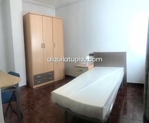 Lloguer Pis  Quevedo. Piso 4 habitaciones ideal para estudiantes amplio y luminoso!