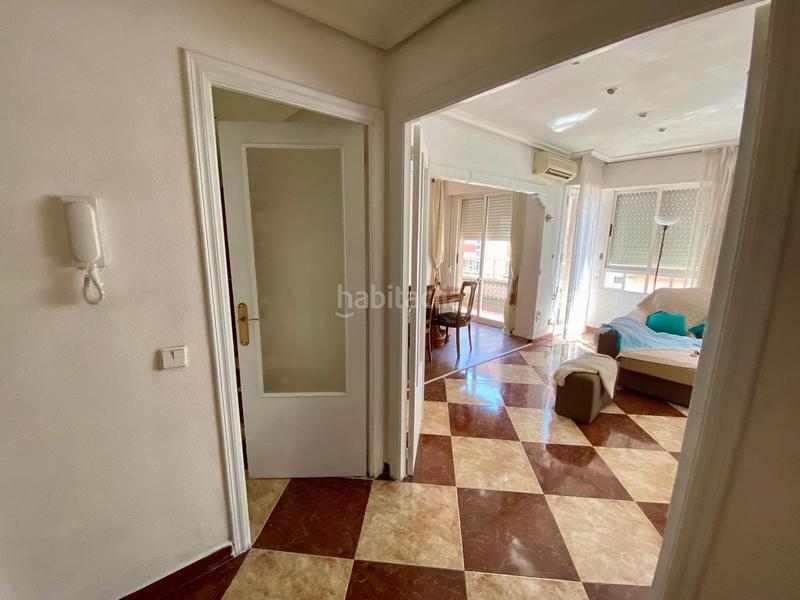 Foto ec4a1257-bb0e-4450-8853-51dfd5ce3f5a. Alquiler piso amplio piso con salón con chimenea y excelente orientación sur en Murcia