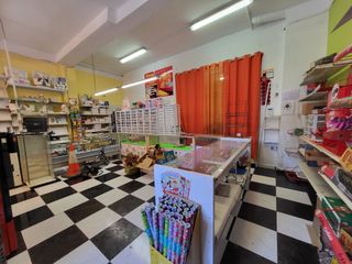Traspàs Local Comercial a Silla. Se traspasa kiosco-papelería.