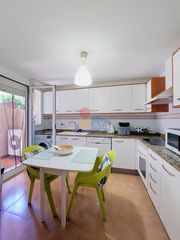 Appartamento in Silla. Vivienda en planta baja con garaje y piscina.