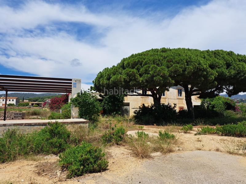 Foto b444401c-f753-4498-bc8b-b9f2b36c5101. Masia amb aparcament a Cinc Sènies Mataró