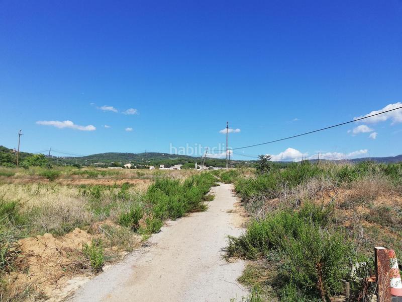 Foto ecc6d834-58a5-4093-b233-2c0aeb90bc71. Masia amb aparcament a Cinc Sènies Mataró