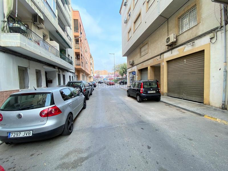 Foto 52fa9878-9ae4-4eeb-876a-a90a3b0bbff5. Posto auto in carrer de santa aurora 1 in Casas Verdes Paterna