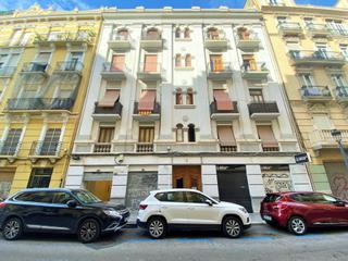 Lloguer Local Comercial a Carrer d'alcoi 6. Enclave privilegiado, junto al parque central, la estación del n
