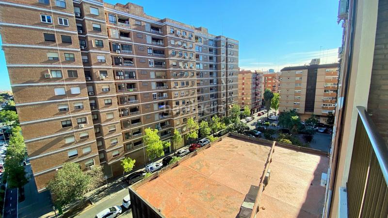 Foto bc0199c4-49e0-474a-830c-010641cdf3e5. Rent flat in Ciutat Jardí Valencia