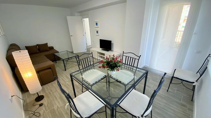 Foto bcc3bf96-0902-4068-9a51-e49072a326d0. Rent flat in Ciutat Jardí Valencia