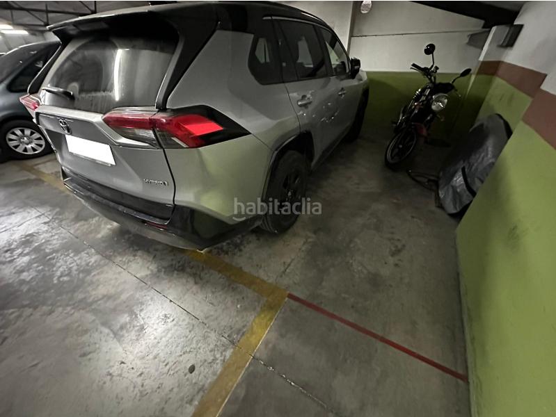 Foto b402e57c-4b27-4eac-8b8c-849e947d39f1. Autoparkplatz in carrer de la corona 37a in El Carme Valencia