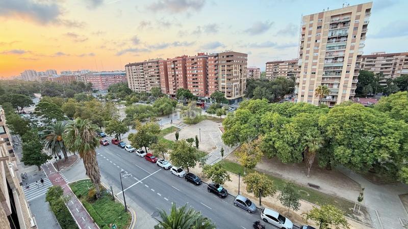 Foto f9151042-5ce7-4dfa-abac-9647fc5b36cd. Location appartement dans Ciutat Jardí Valencia