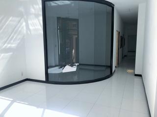 Geschäftsraum in Carrer de la ciutat de mula 13. Local comercial reformado de 260 m2 junto a las avenidas aragón