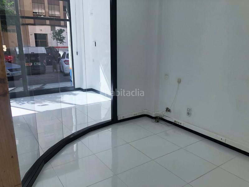 Foto b253d854-7319-44f3-8ee2-511ed6513a95. Local commercial dans carrer de la ciutat de mula 13 dans Valencia