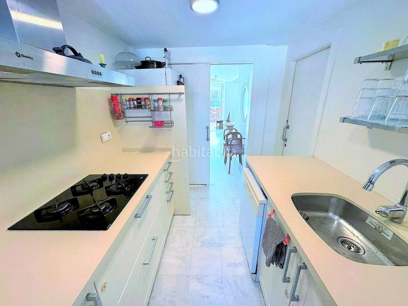 Foto f0199028-b80d-49e2-ad0e-369c11b392c9. Rent flat with parking in El Perellonet Valencia