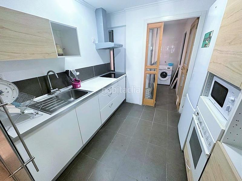 Foto 2ca8d8e5-20a7-4e75-9e85-ee84528525f8. Rent flat with heating in Mestalla Valencia