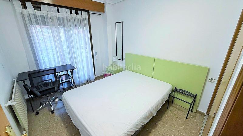 Foto 1b086095-6204-4427-ac38-fb133f2a711d. Affitto appartamento in carrer del doctor manuel candela 73 in Valencia