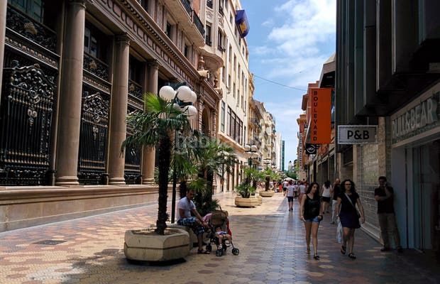 Foto e9543e90-5319-403a-b4c7-91c704bdd1e3. Aparcament cotxe a Sant Francesc Valencia