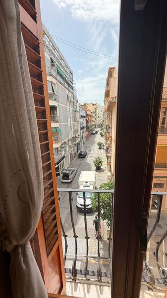 Foto d3b310f5-9b36-4440-9f51-edbe58c866e4. Pis amb calefacció aparcament a Russafa Valencia