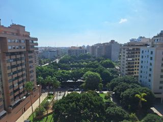 Pis a Carrer d'Alfred Toran i Olmos