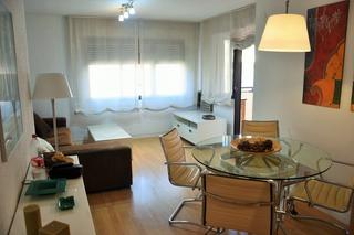 Location Appartement  Avinguda d'aragó. “ubicación privilegiada", excelente vivienda reformada de 2 dorm
