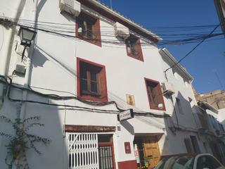 Casa adossada a Calle quevedo 10. Alojamiento turistico en el centro de la poblacion