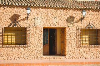 Masia a Diseminado los agueros 13. Finca de olivos y viñedos en produccion con almacera
