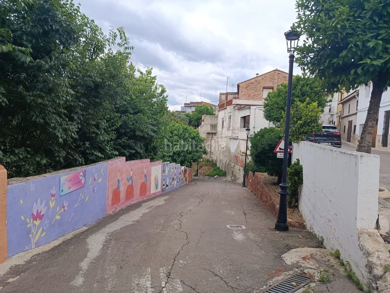 Foto 07a71998-fd44-4f79-8024-d0dc98910907. Casa adossada a carrer baix 9 a Vallés