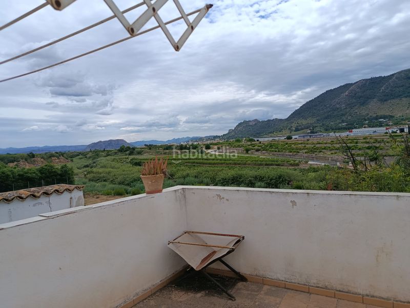 Foto 0bc7383d-4061-4c8d-8054-cb72e7652097. Casa adossada a carrer baix 9 a Vallés