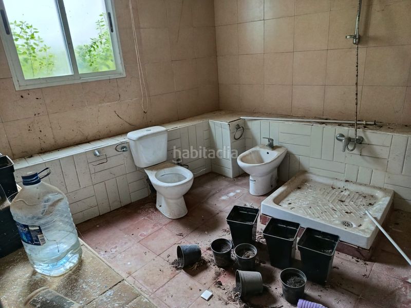 Foto 0d93ba39-3dfa-408c-890a-596e08f02eb4. Casa adossada a carrer baix 9 a Vallés