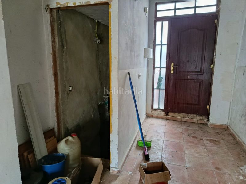 Foto b6fc0df4-b231-498f-a588-e5d37e95d3fd. Casa adossada a carrer baix 9 a Vallés