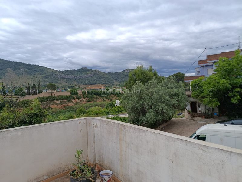 Foto bcf8b033-929d-403f-b1dd-acb6d86906d1. Casa adossada a carrer baix 9 a Vallés