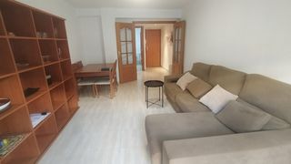 Rent Flat in Carrer de l'arquebisbe fabián y fuero 21