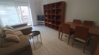 Rent Flat in Carrer de l'arquebisbe fabián y fuero 21