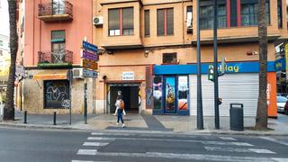 Aparcament cotxe a Carrer dels sants just i pastor 2