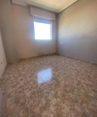 Pis  Calle pintor muñoz barberán. Piso en venta en el palmar