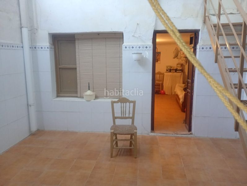Foto e5817246-81ae-44fd-a717-e4edb4576758. Casa adossada amb xemeneia a Alcantarilla