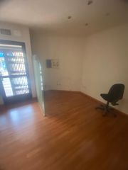 Local Comercial en Calle Mayor