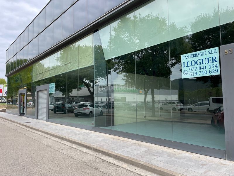 Foto 31ed2350-8975-49c3-8683-f83d9178004d. Lloguer local comercial a carretera de sils 49 a Santa Coloma de Farners