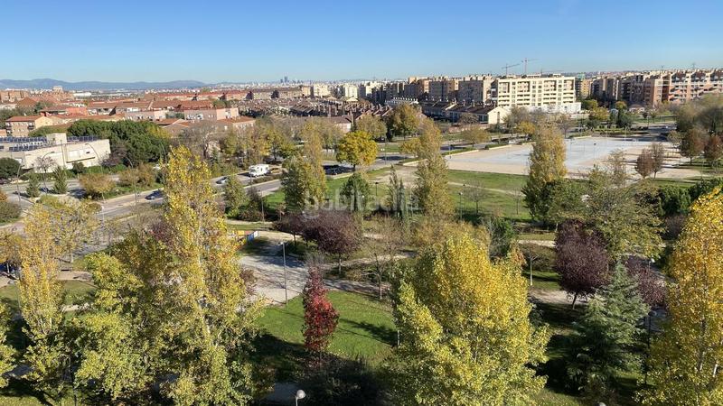 Foto adbdcb4b-e197-43a7-b39e-25e7b7d7d514. Piso en El Bercial Getafe