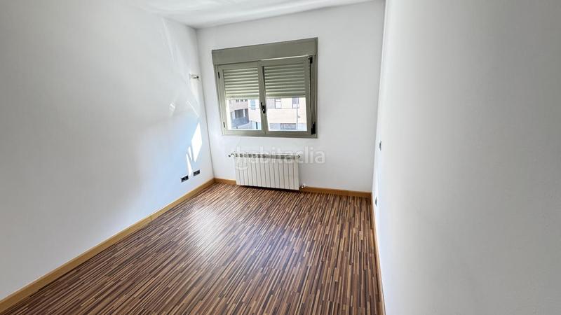 Foto e1bd0822-f3a8-41d0-872a-2c9de3b21e72. Piso en El Bercial Getafe