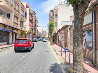 Appartement  Calle orihuela. Piso con vistas buenas en el centro
