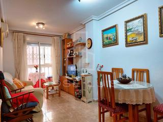 Appartement  Calle finlandia. Bajo con piscina comunitaria a 180 m de la playa de los locos