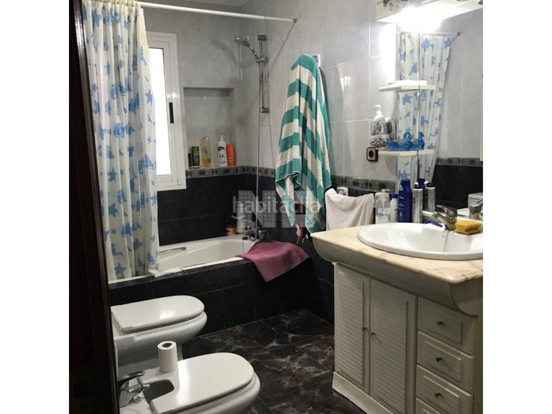 Foto 2f74391d-08f0-446a-b194-799fed91cc3c. Casa amb piscina a Vilanova del Vallès