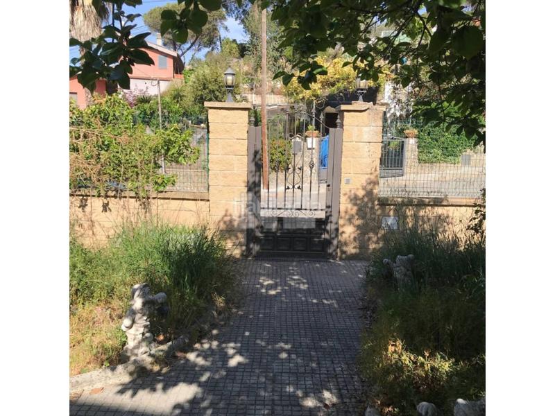 Foto 4816c657-971a-4476-bc71-89e33252d1b4. Casa amb piscina a Vilanova del Vallès