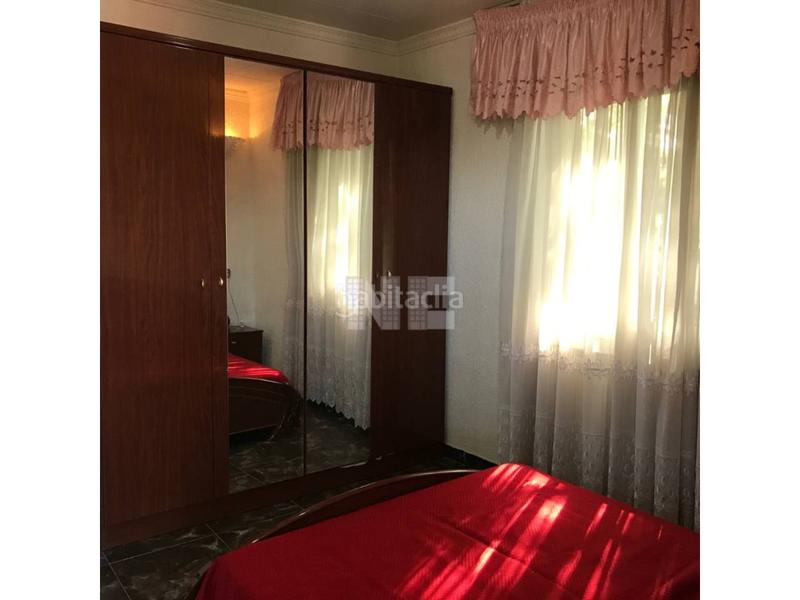 Foto 50250ab5-270f-43d7-bb53-96eba0e88895. Casa amb piscina a Vilanova del Vallès