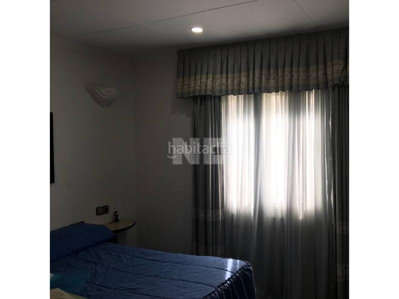 Foto ee5cb93b-b129-4043-a6e9-483789d1ba9f. Casa amb piscina a Vilanova del Vallès