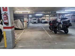 Parking voiture à Santa Perpètua de Mogoda. Venta de amplia plaza de parking en zona sant isidre sta.perpetu